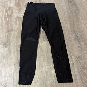 Black High-Waist Shiny Leggings